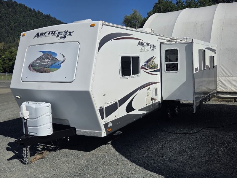 2012 NORTHWOOD ARCTIC FOX 27T ARCTIC FOX