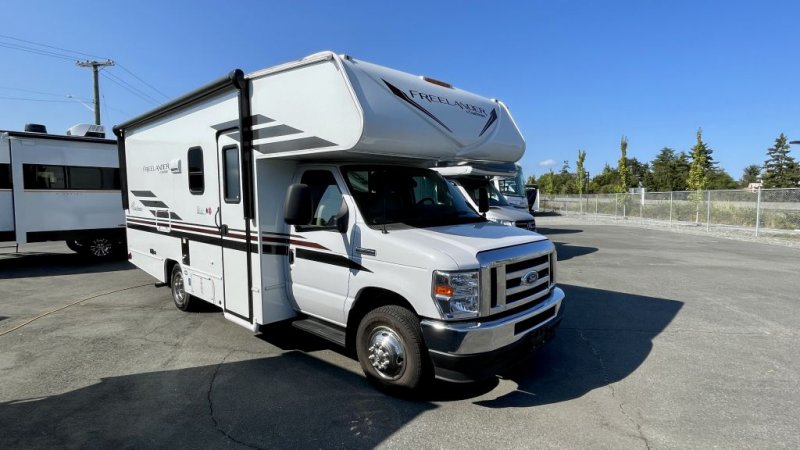 2023 COACHMEN FREELANDER 21RS
