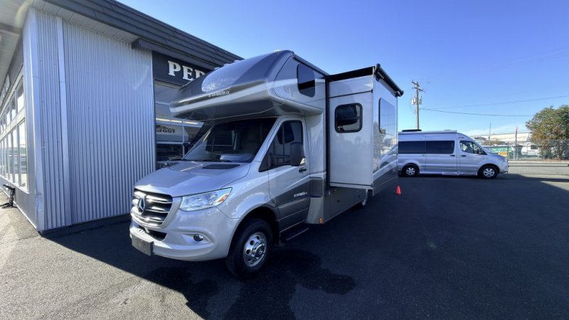 2025 FOREST RIVER ISATA 3 24RW