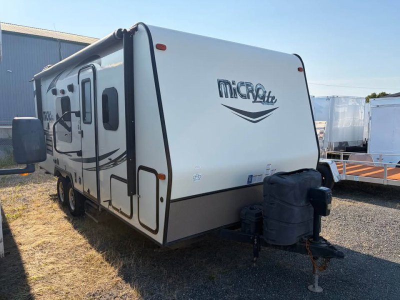 2017 MICROLITE 23LB
