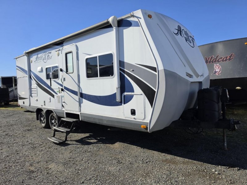 2017 ARCTIC FOX 24J