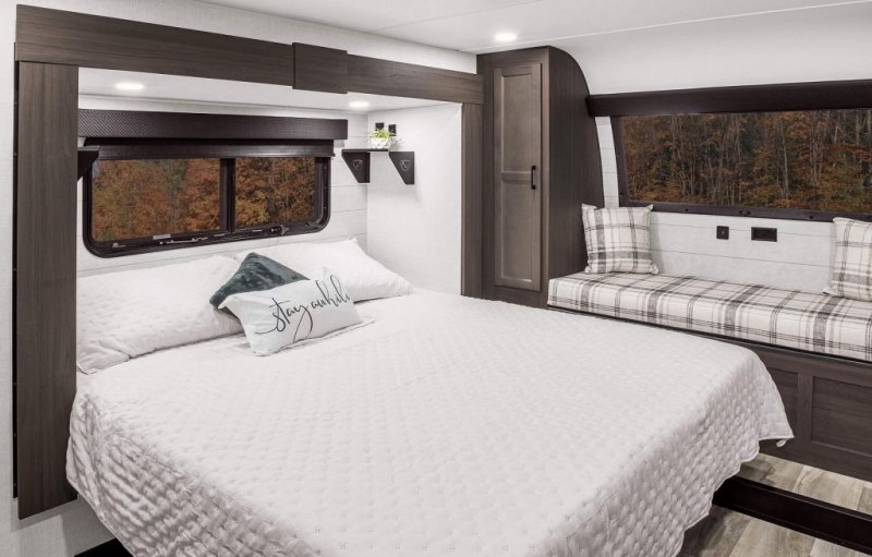 2026 VENTURE RV SPORTTREK 353VIK