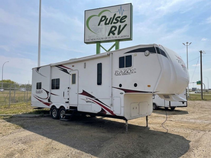 2009 HEARTLAND RAZOR 3212SB