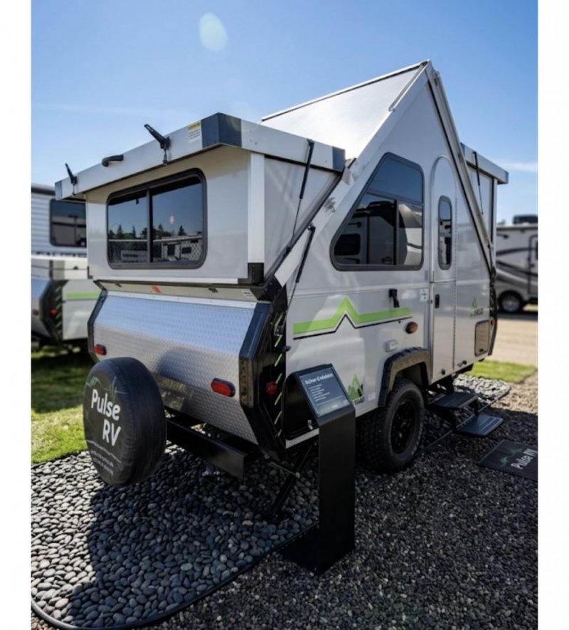 2022 ALINER RANGER 12 REAR SOFA