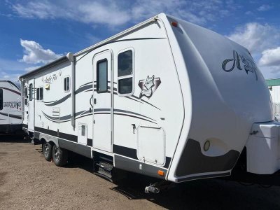 2013 ARCTIC FOX M-25Y