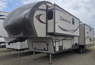 2015 AVENGER 334CKT
