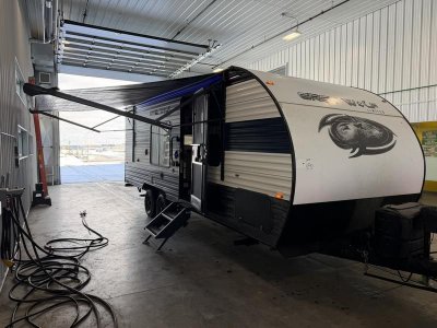 2023 CHEROKEE GREY WOLF 22CE