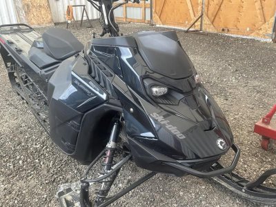 2023 SUMMIT 850