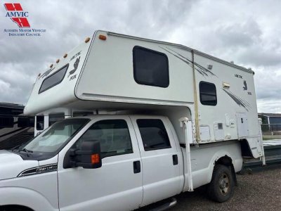 2000 ARCTIC FOX TRUCK CAMPER