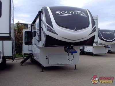 2023 SOLITUDE 390RK