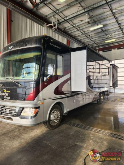 2012 BOUNDER CLASSIC 36R