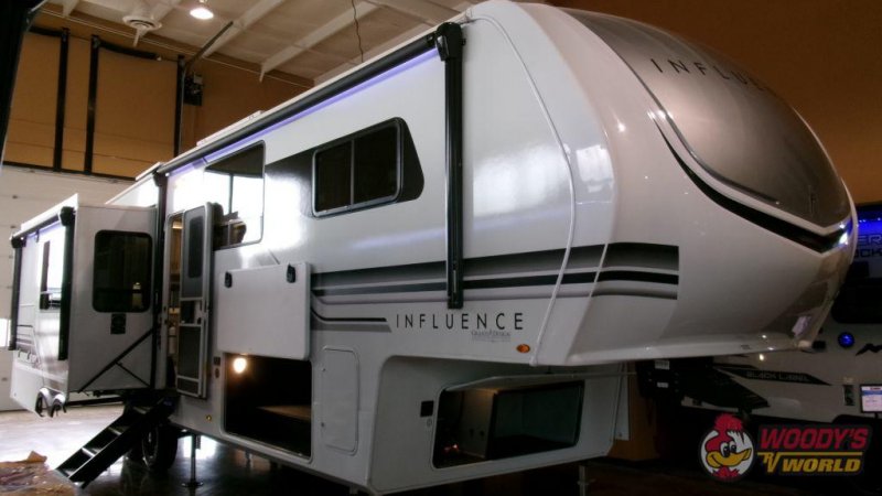 2025 GRAND DESIGN INFLUENCE 3203GK-SH