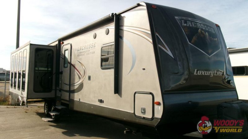2015 FOREST RIVER LACROSSE 327RES