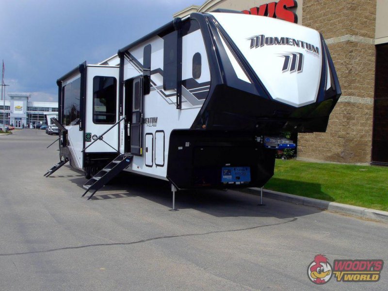 2025 GRAND DESIGN MOMENTUM M-CLASS 395MS