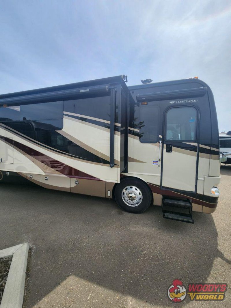 2015 FLEETWOOD PROVIDENCE 42P