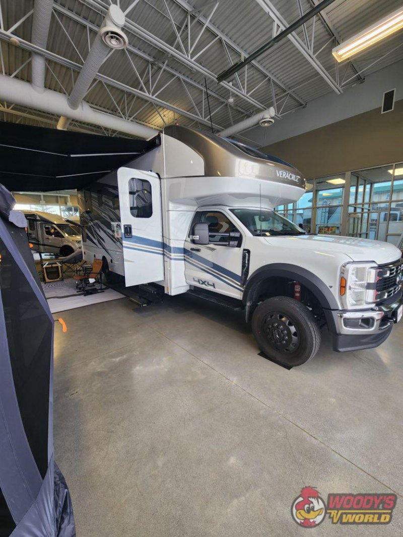 2027 RENEGADE VERACRUZ 33VRS