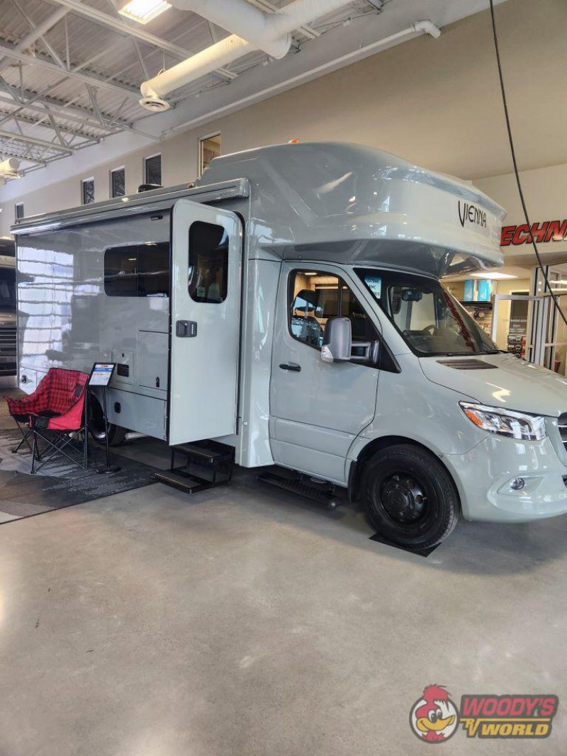 2026 RENEGADE VIENNA 25RMC