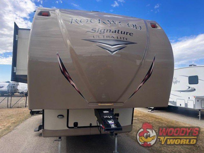 2016 ROCKWOOD SIGNATURE ULTRA LITE 8289WS