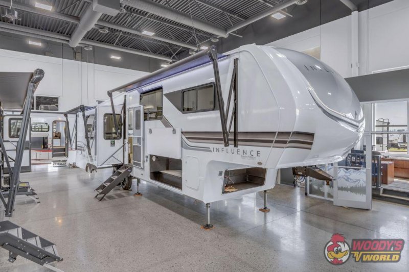 2025 GRAND DESIGN INFLUENCE 3203GK