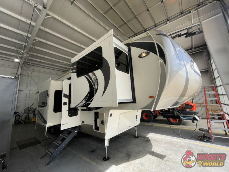 2018 PALOMINO COLUMBUS 389FL