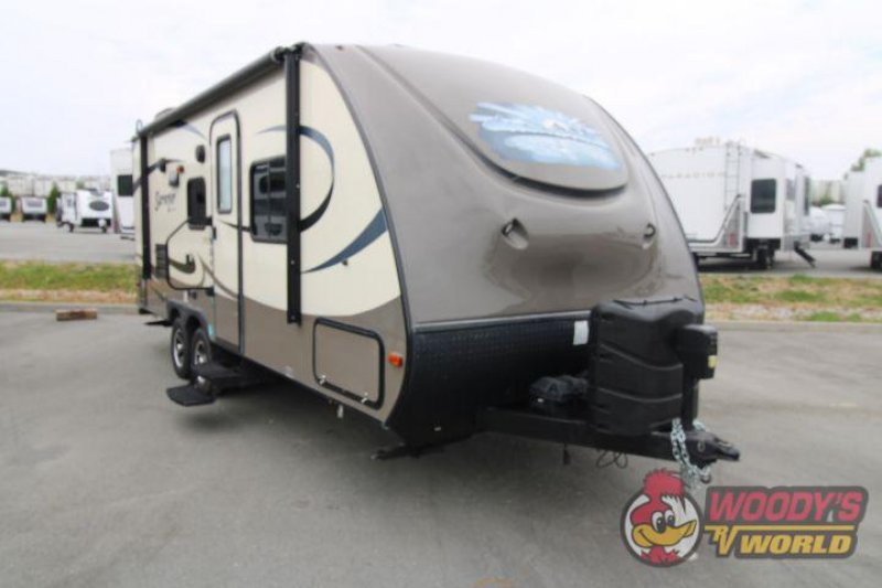 2016 FOREST RIVER SURVEYOR 220RBS