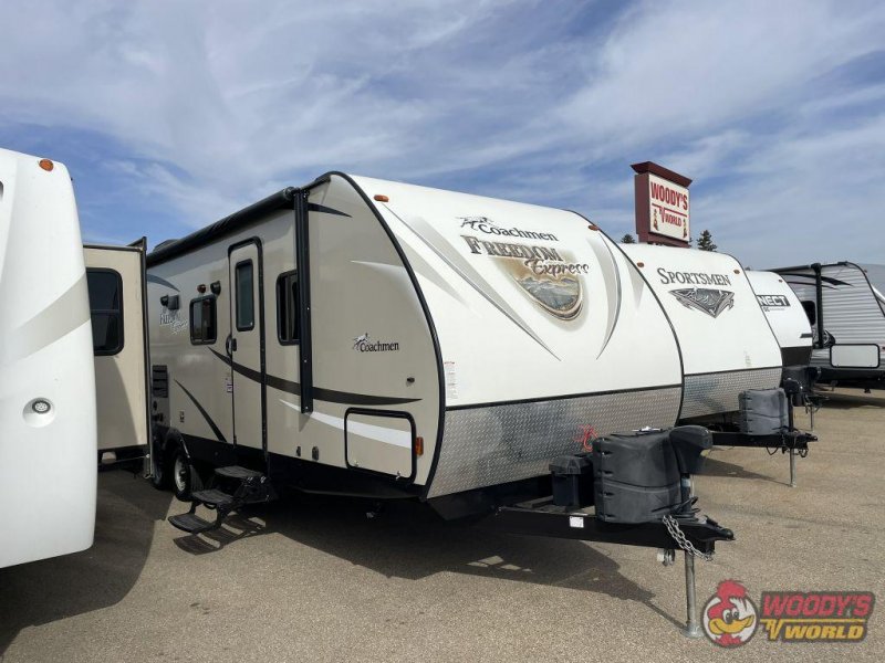 2017 COACHMEN FREEDOM EXPRESS 28SE