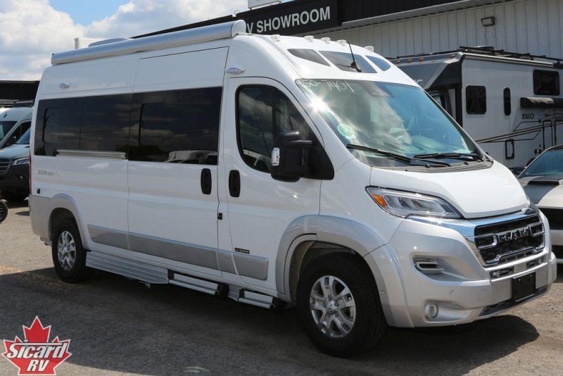 2025 ROADTREK ZION SRT