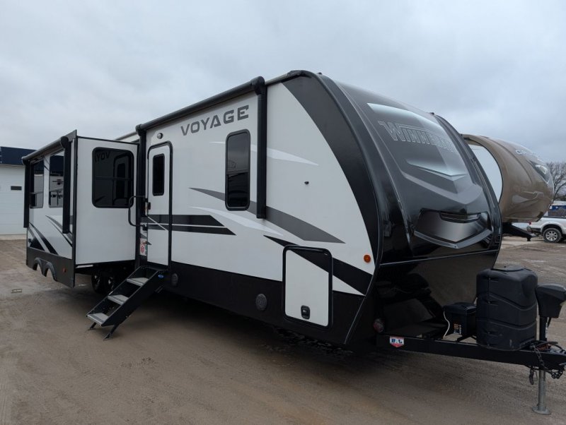 2021 WINNEBAGO Voyage 3538BR