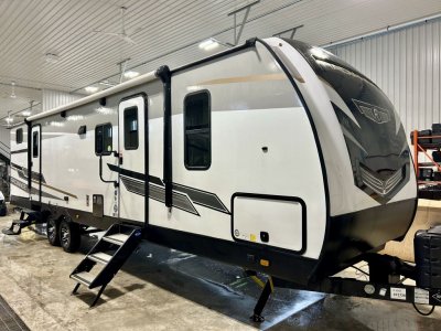 2021 RADIANCE ULTRA LITE R-30DS