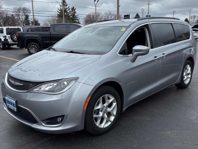 2020 CHRYSLER PACIFICA TOURING