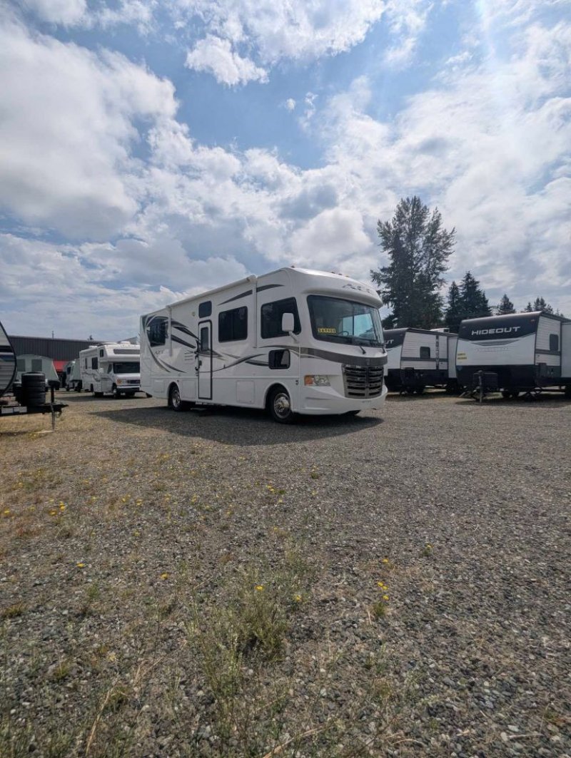 2012 THOR Motor Coach Ace 29