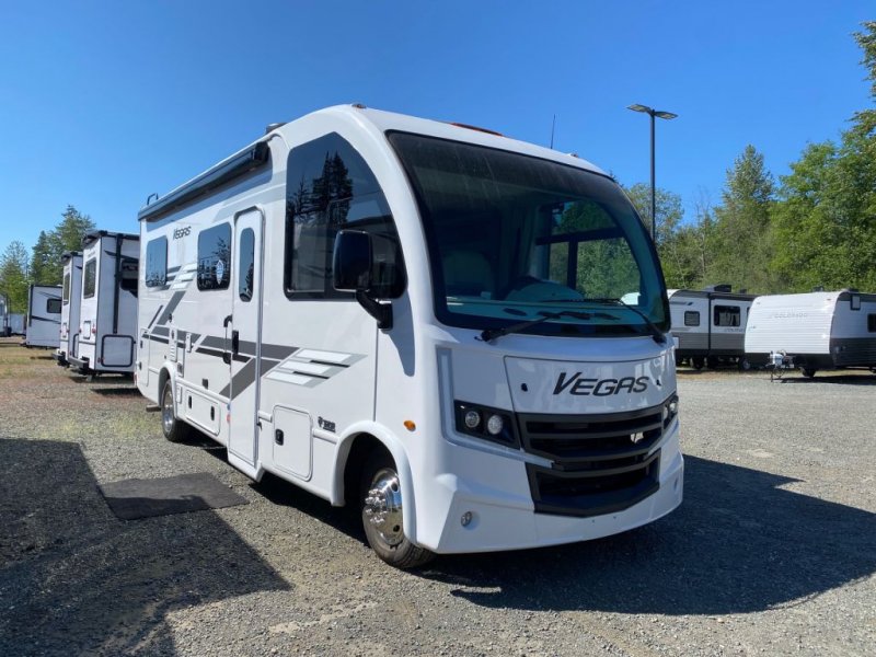 2027 THOR MOTOR COACH Vegas 24.1 Rear Twin / King Bed