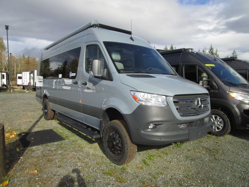 2025 THOR MOTOR COACH Sanctuary 24A MBS AWD 170WB