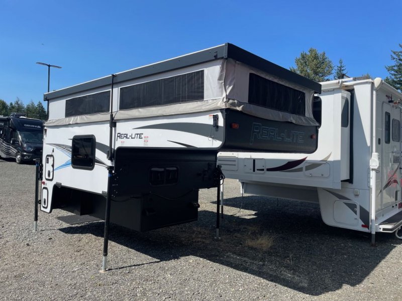 2021 FOREST RIVER Palomino Real Lite 1608