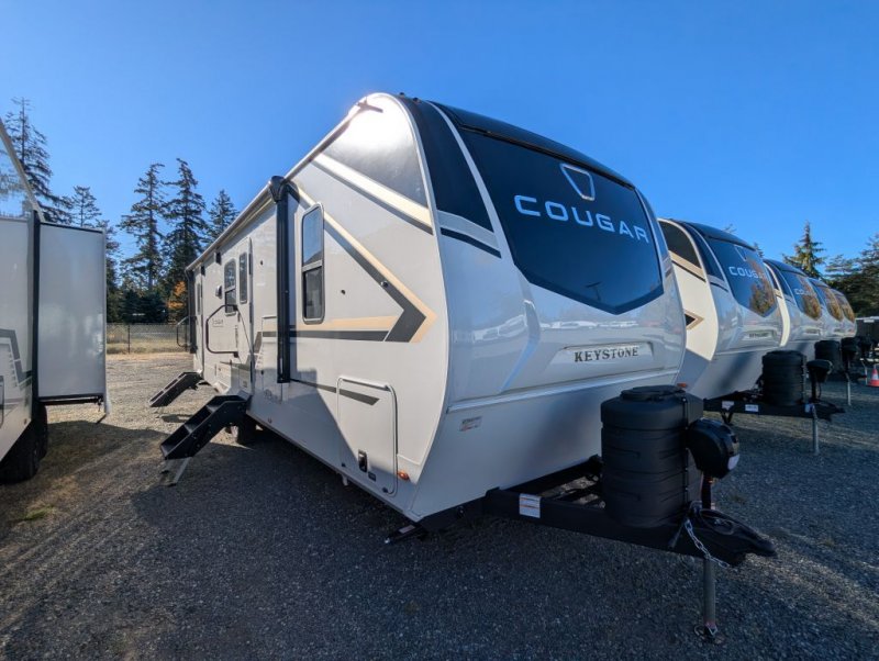 2027 KEYSTONE RV Cougar 28BH Western Elevation
