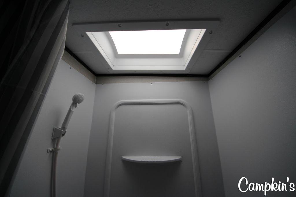 2022 COACHMEN APEX NANO 208BHS (SPECIAL)