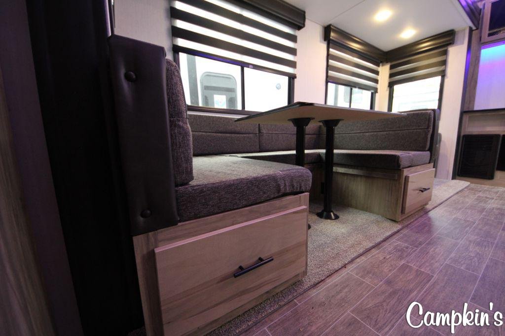 2022 FOREST RIVER CHEROKEE ARCTIC WOLF 321BH (SPECIAL)
