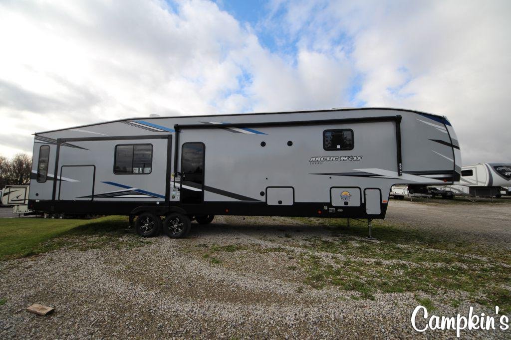 2022 FOREST RIVER CHEROKEE ARCTIC WOLF 3660 SUITE