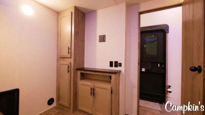 2022 FOREST RIVER CHEROKEE ARCTIC WOLF 3660 SUITE