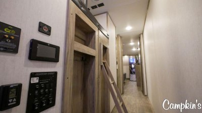2022 FOREST RIVER CHEROKEE ARCTIC WOLF 3660 SUITE