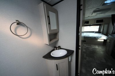 2022 COACHMEN APEX NANO 208BHS (SPECIAL)