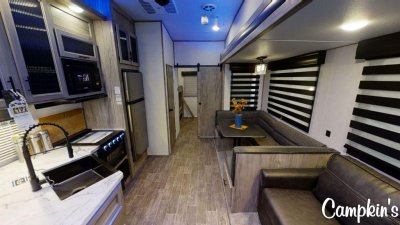 2022 FOREST RIVER CHEROKEE ARCTIC WOLF 321BH