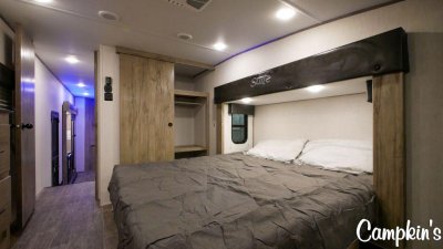2022 FOREST RIVER CHEROKEE ARCTIC WOLF 3770 SUITE