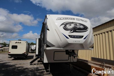 2022 FOREST RIVER CHEROKEE ARCTIC WOLF 3770 SUITE