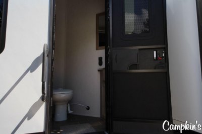 2022 FOREST RIVER CHEROKEE ARCTIC WOLF 3770 SUITE