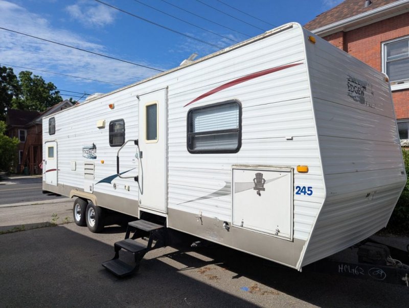 2009 EDGEWATER 298BHE