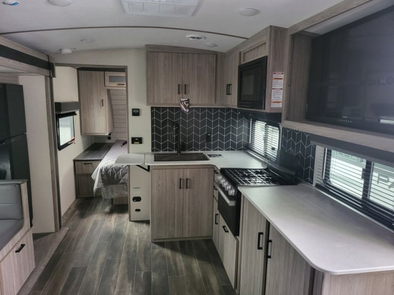 2023 PASSPORT 2401BH GT