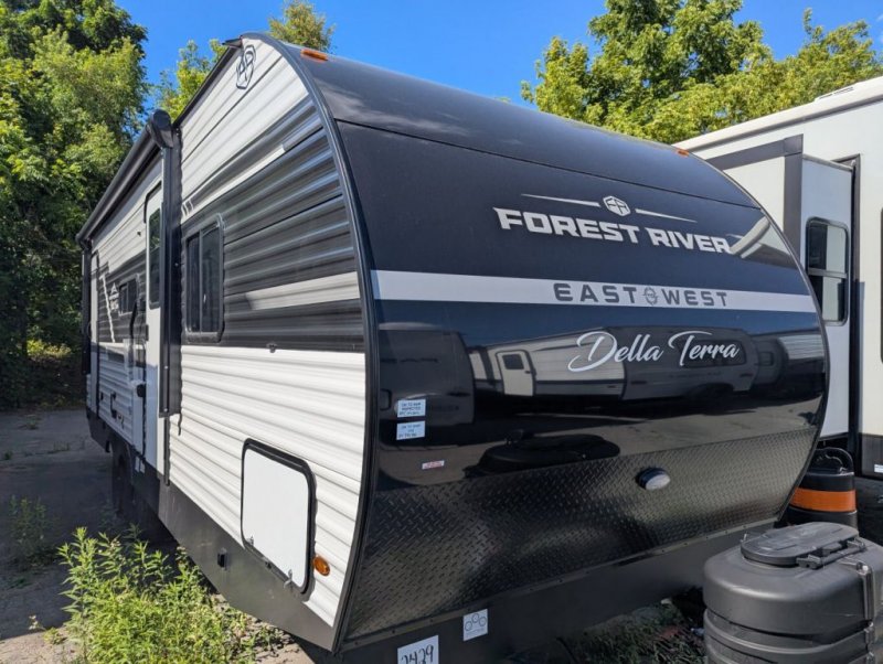 2025 DELLA TERRA 241BH