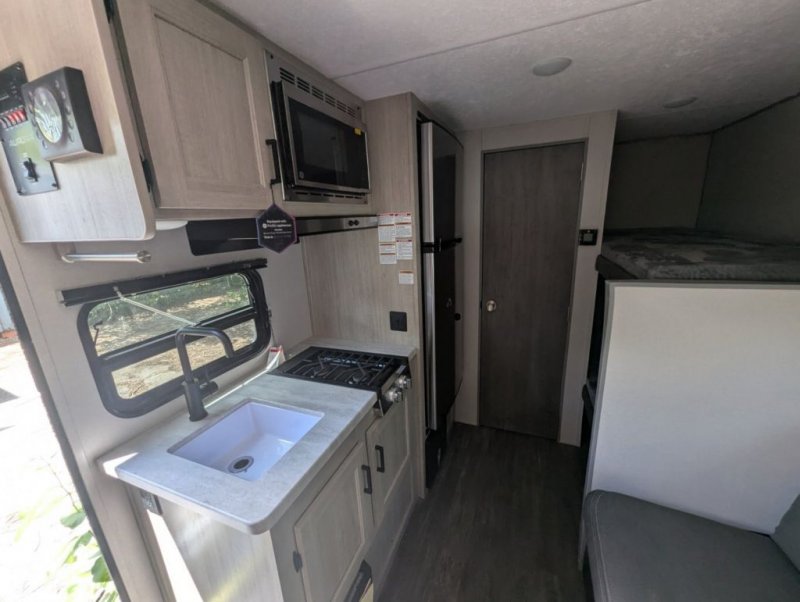 2025 AURORA LIGHT 16BHX