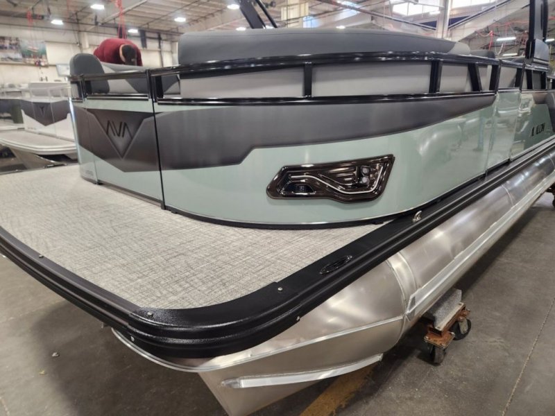 2026 VENTURE 21 85 VRB PLATINUM